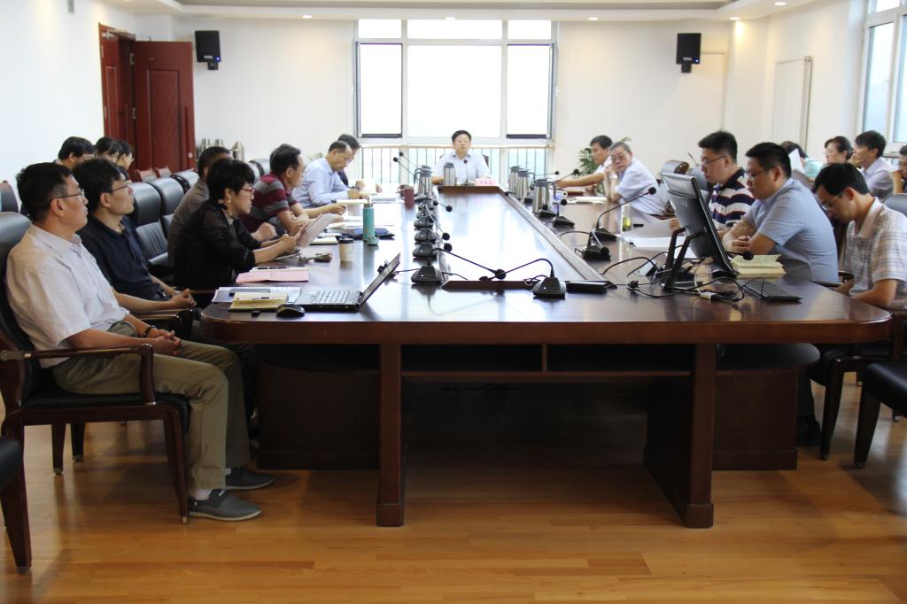 集中理论学习现场